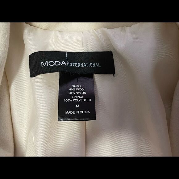 Moda international wool coat size medium ivory colour belt sits low VGUC - Picture 5 of 7